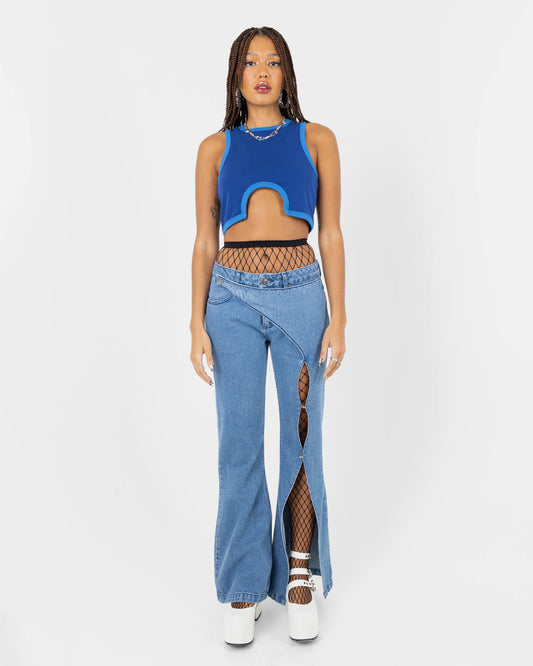 Tsuki Crop Tank Top With Cut Out In Blue