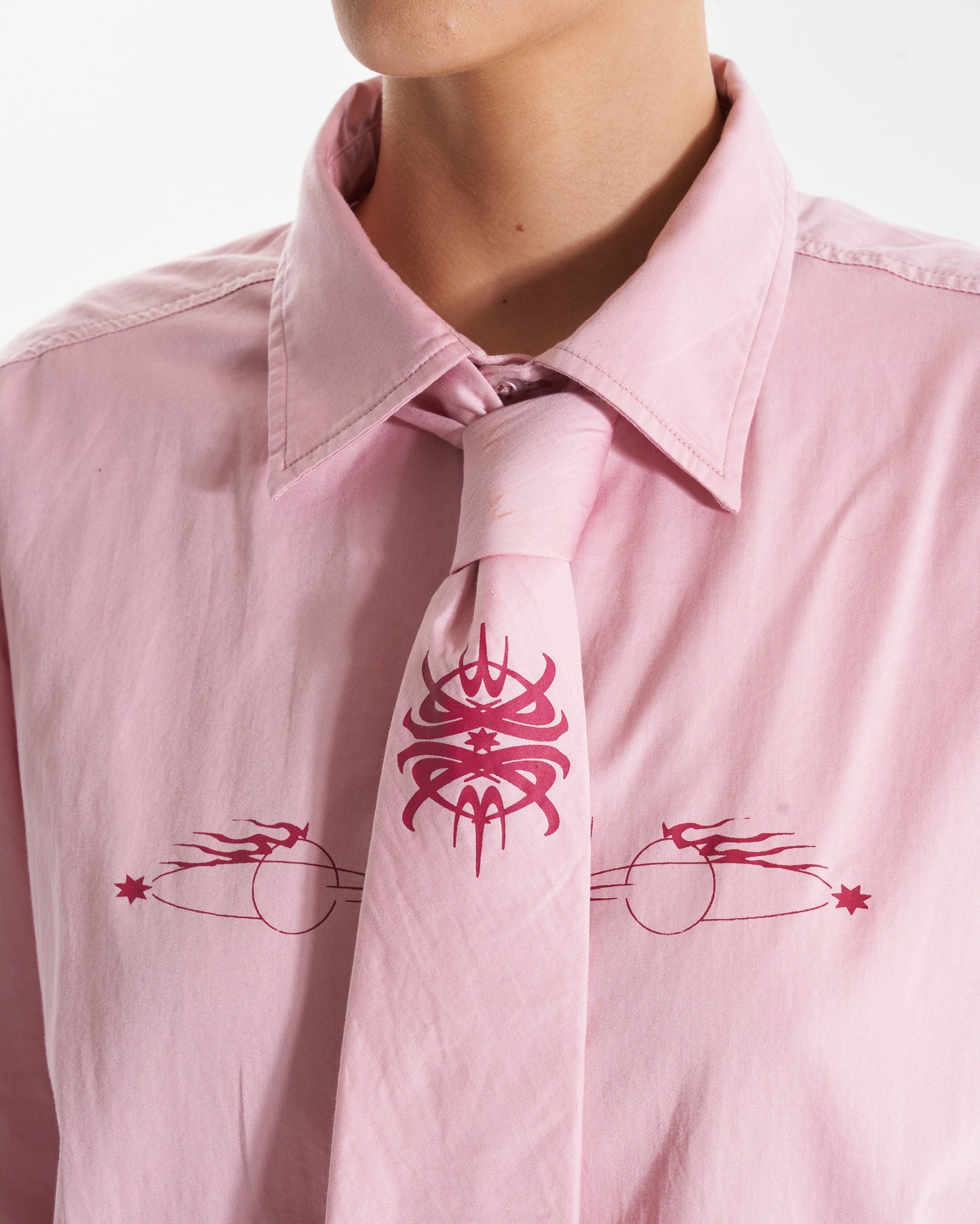 Kash Set Oversized Shirt and Tie with Tattoo Print in Pink